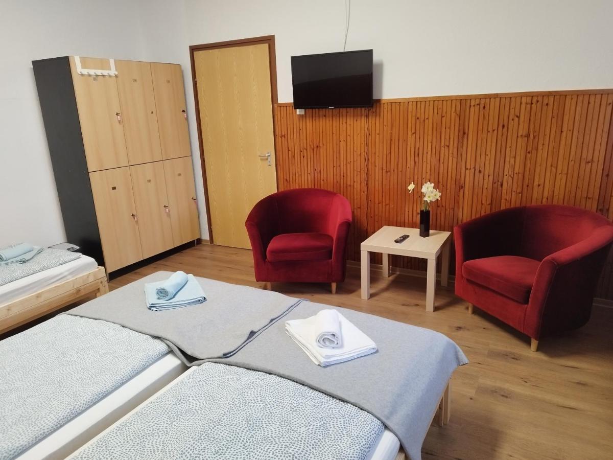 Tartos Szegfu Vendeghaz, Maganszallas Tazlar Екстериор снимка